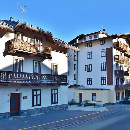 Dependance Hotel Corona Cortina dʼAmpezzo Exterior foto