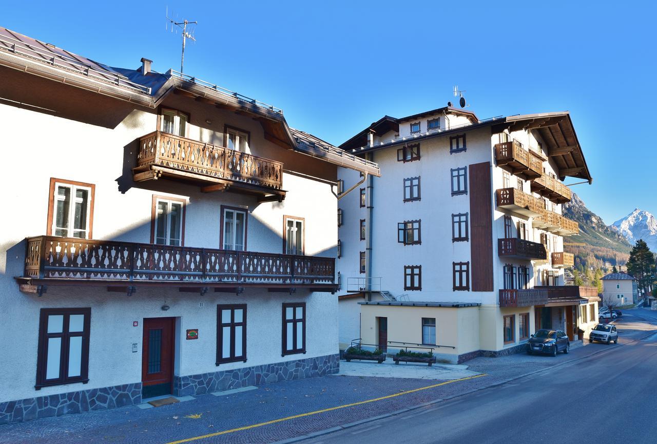 Dependance Hotel Corona Cortina dʼAmpezzo Exterior foto